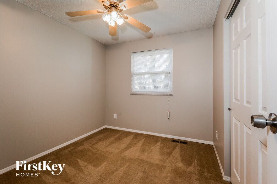 Building Photo - 1036 Drexel Dr