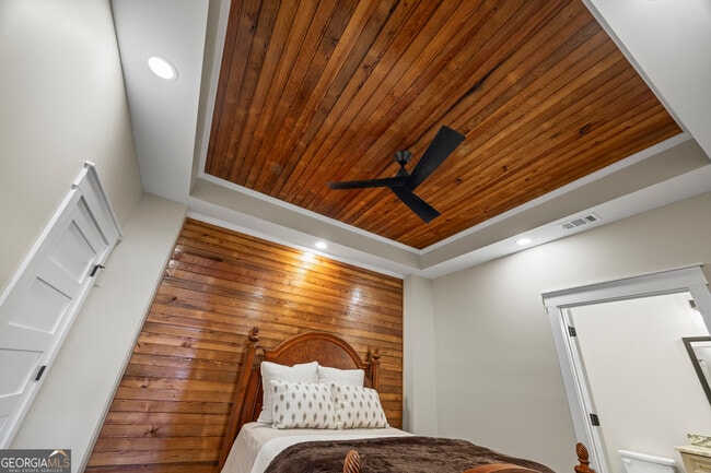 Building Photo - 958 Church St