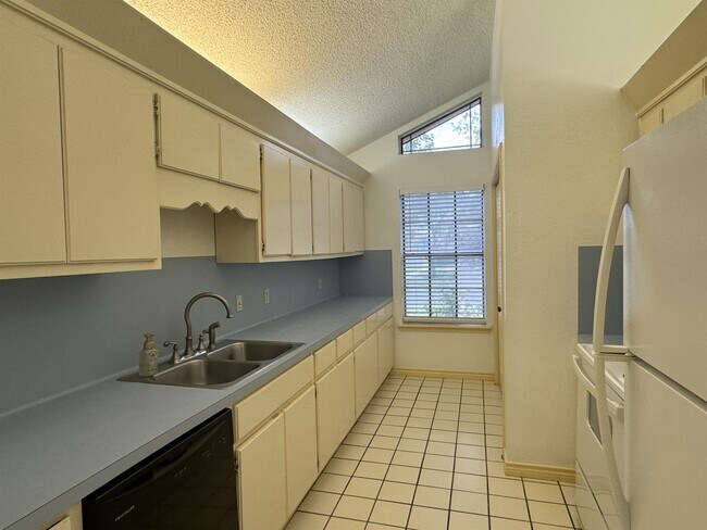 Building Photo - 7126 Fort Collins Dr