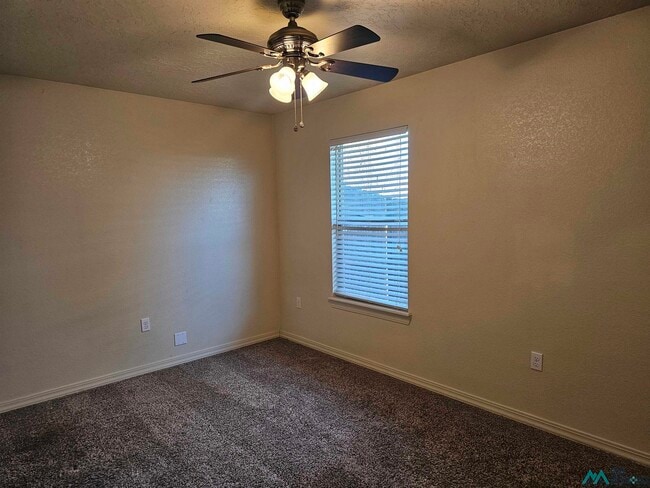 Building Photo - 141 Townsgate Plaza