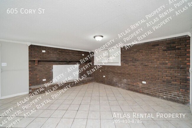 Building Photo - 605 Cory St