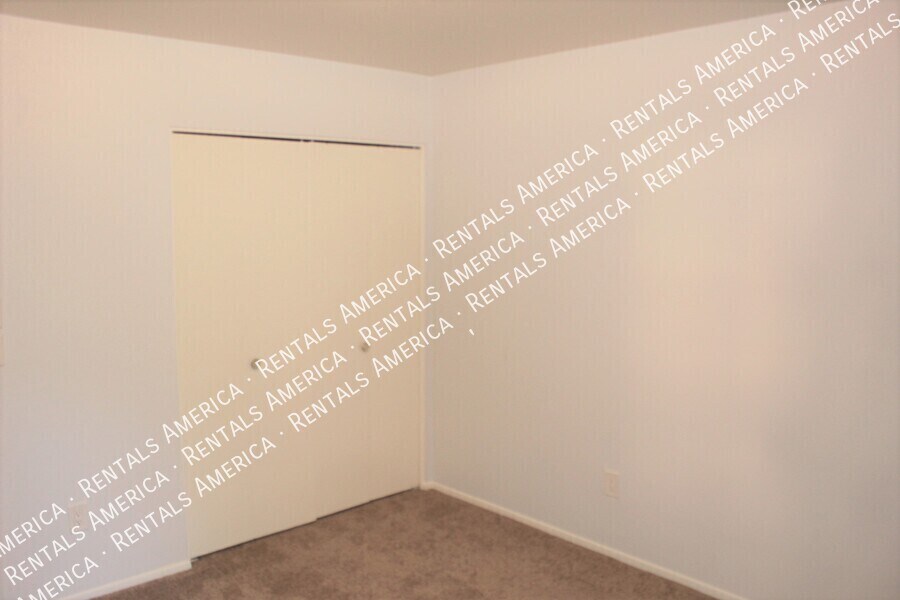 Building Photo - 3131 W Cochise Dr