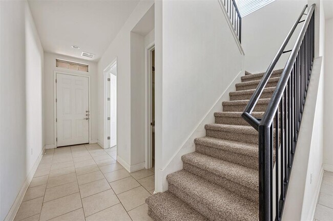 Building Photo - 4908 Globe Mallow Dr