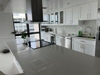 Building Photo - 1111 Crandon Blvd