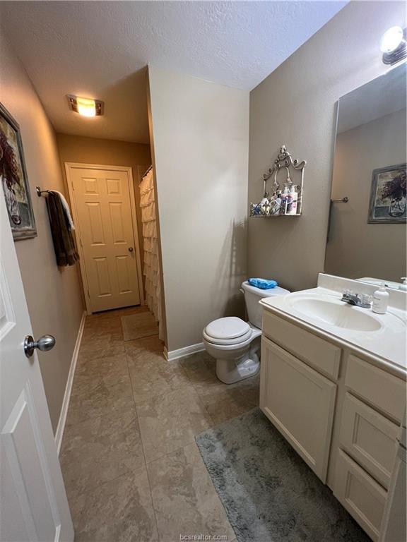 Building Photo - 11349 N Dowling Rd