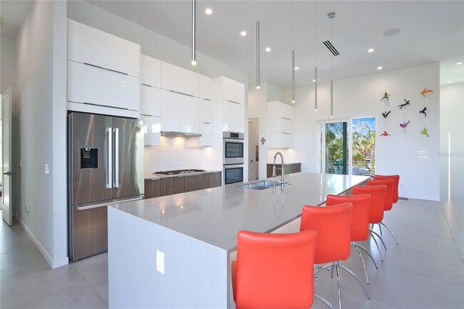 Building Photo - 3939 Higel Ave