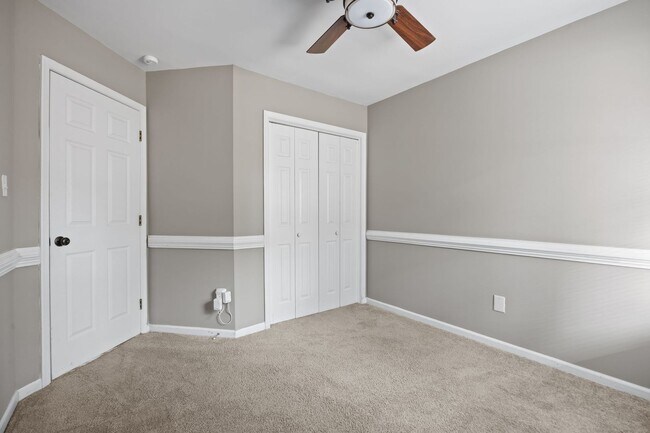 Building Photo - Charming 3BR Home with Large Private Yard Near Downtown Raleigh