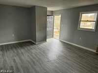 Building Photo - 740 Princeton Ave