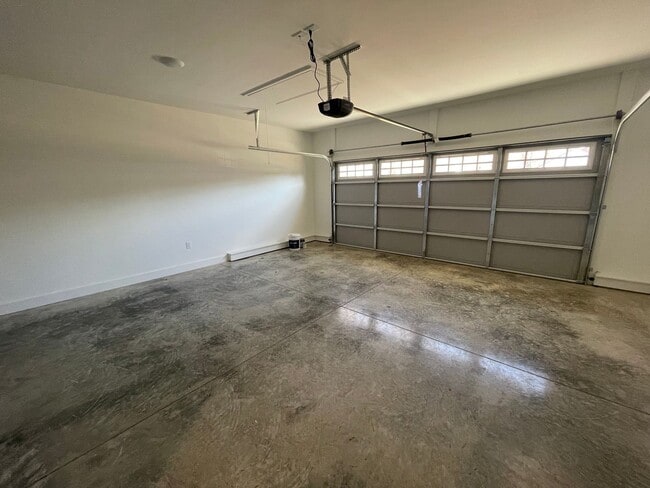 Building Photo - Brand New 3/2 House in Celanese- $1,995