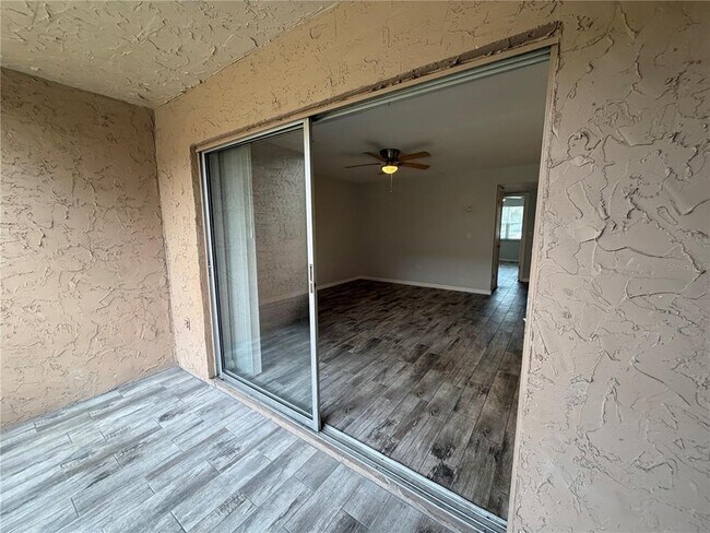 Building Photo - 1167 Calle Del Rey