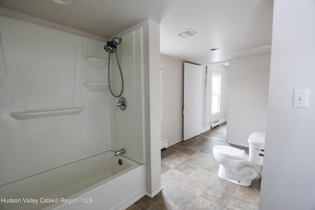 Building Photo - 180 Broadway