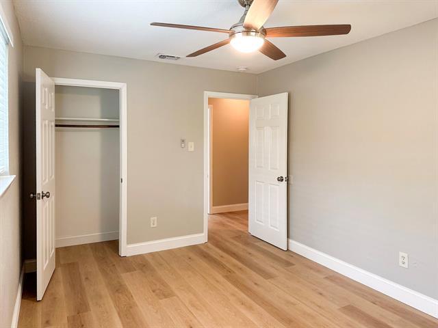 Building Photo - 701 Tanglewood Dr
