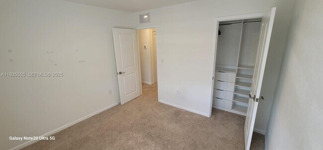 Building Photo - 2459 SE 10th St