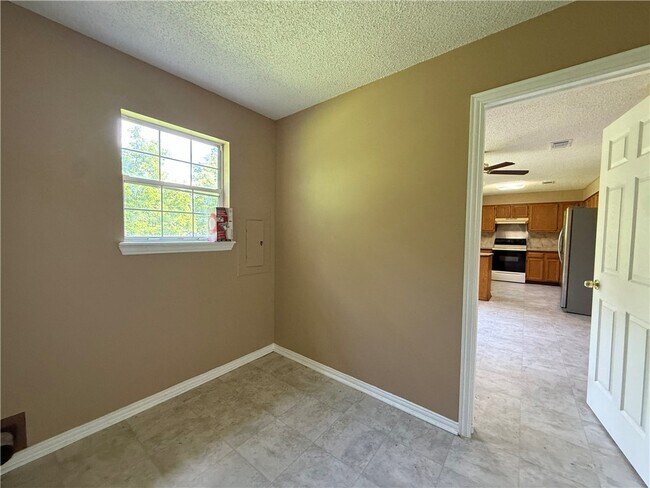 Building Photo - 2446 Ridgeway Loop
