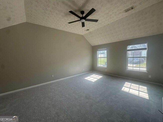 Building Photo - 7467 Petunia Dr