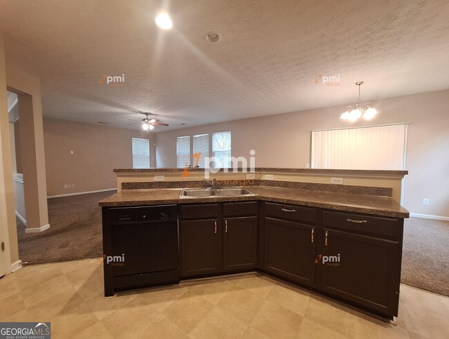 Building Photo - 5604 Sable Way