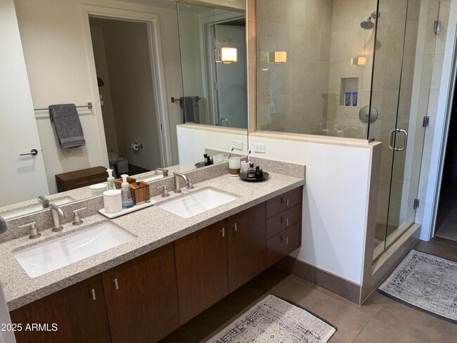 Building Photo - 15215 N Kierland Blvd