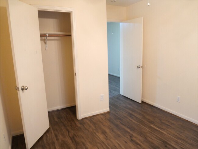 Building Photo - 14915 Aberdeen Meadow Lane