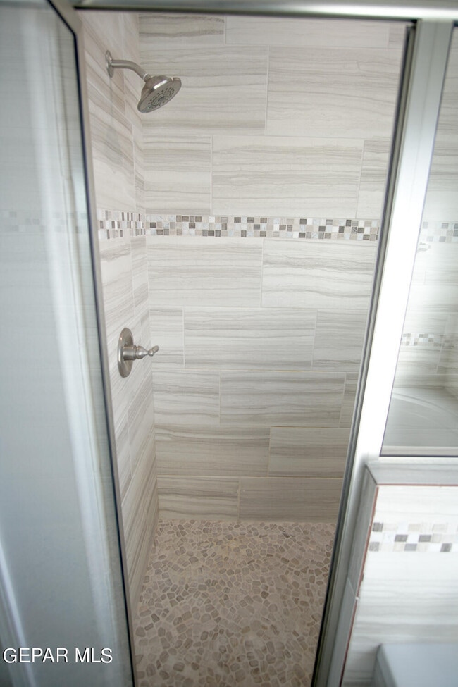 Building Photo - 12874 Woolstone Dr