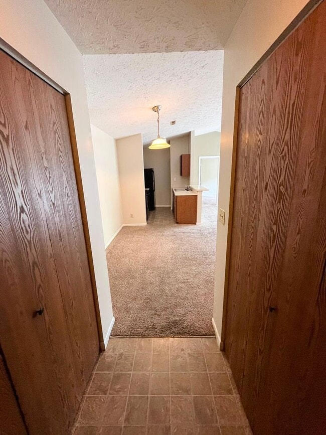 Building Photo - Beautiful 2BR/2BA Condo with Pool, Fitness Center & Private Balcony