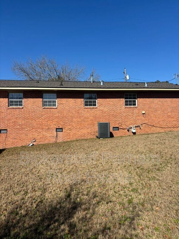 Building Photo - 5844 Blueridge Dr