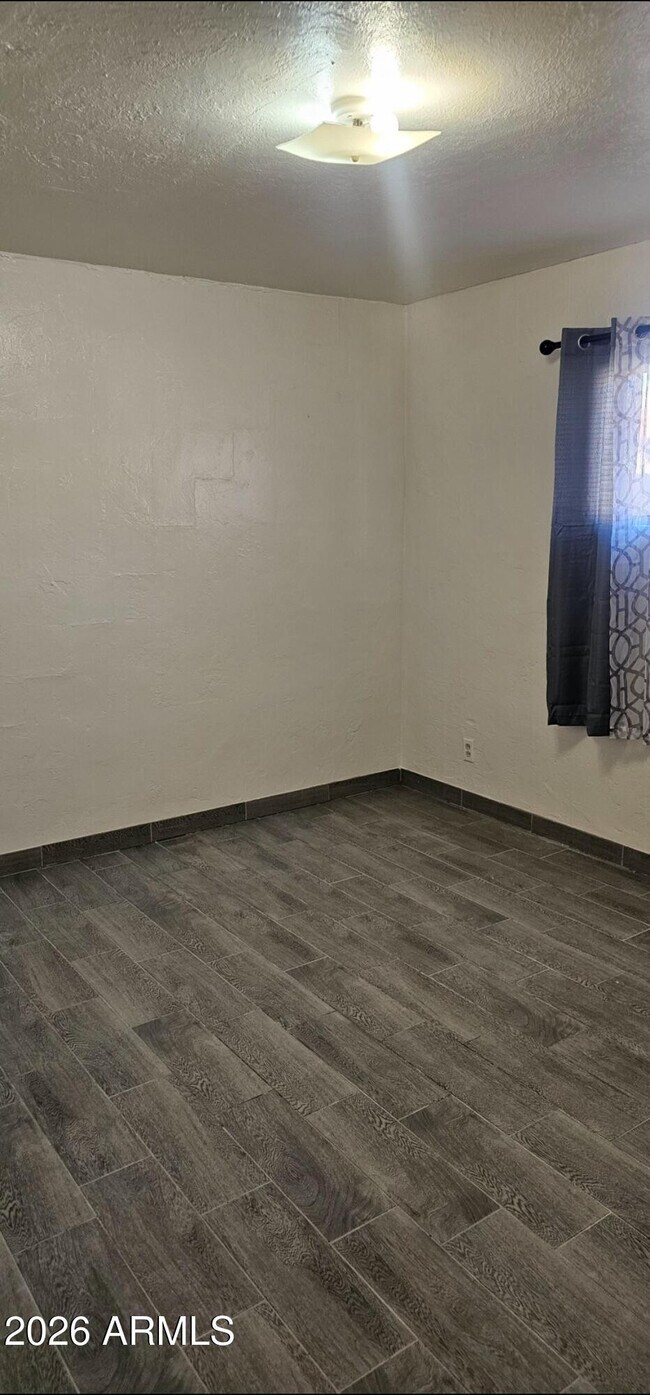 Building Photo - 2138 E Turney Ave