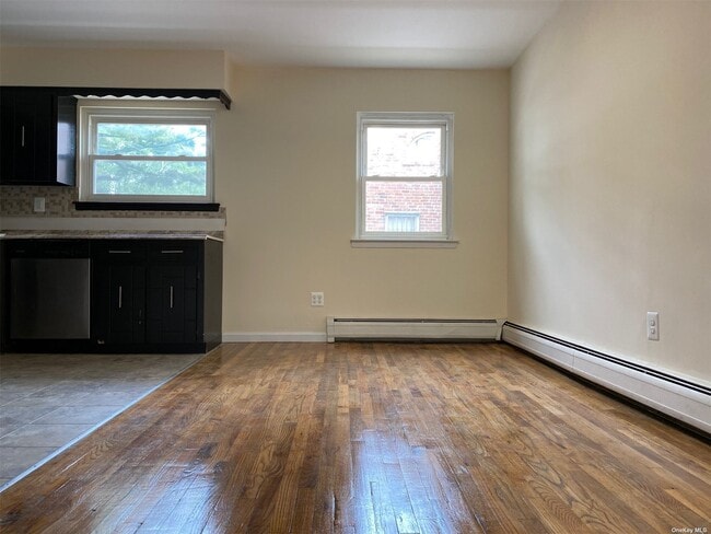 Building Photo - 209-11 41st Ave