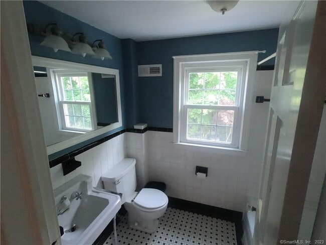 Building Photo - 59 Aitchison Dr