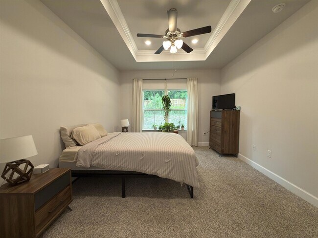 Building Photo - 2075 Hansel Hl Dr