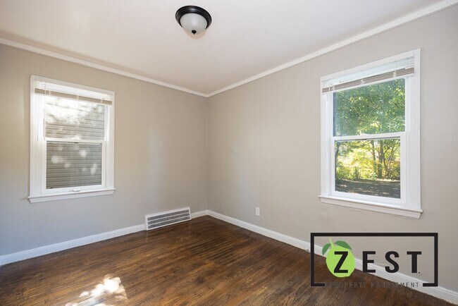 Building Photo - BEAUTIFUL 3 BED HOME