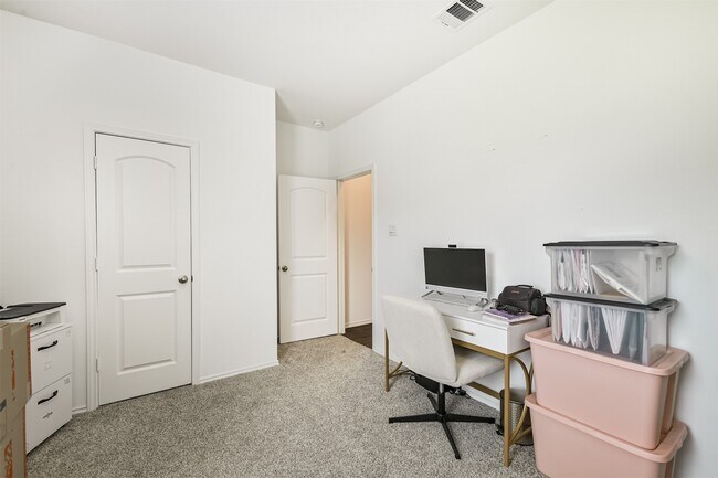 Building Photo - 14793 Hazel Br Dr
