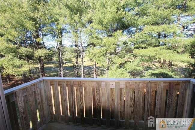 Building Photo - 1806 Ravens Crest Dr