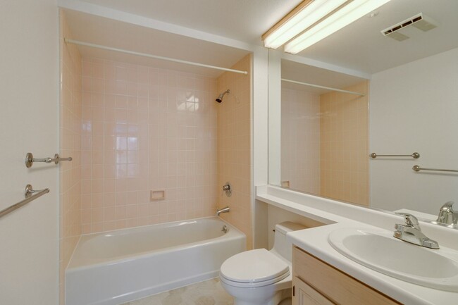 Building Photo - 550 Ortega Ave Apt B421 Awesome Penthouse ...