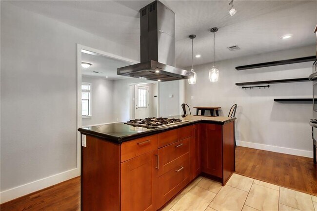 Building Photo - 1408 Ruth Ave