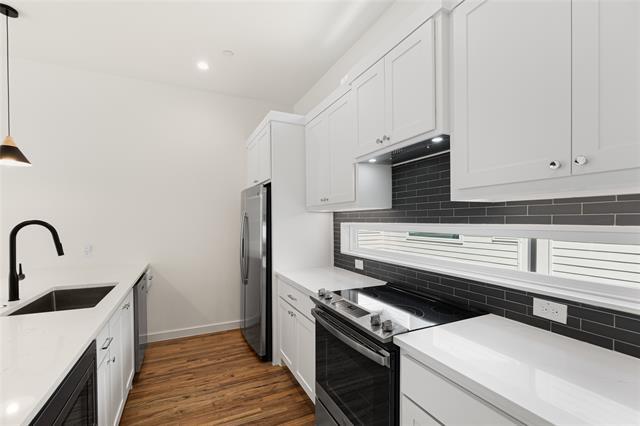 Building Photo - 6319 Richmond Ave