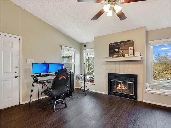 Building Photo - 5313 Indio Dr