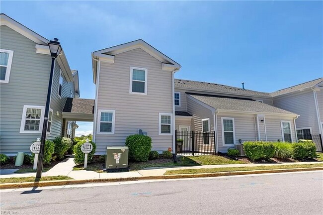 Building Photo - 2166 Humphreys Dr