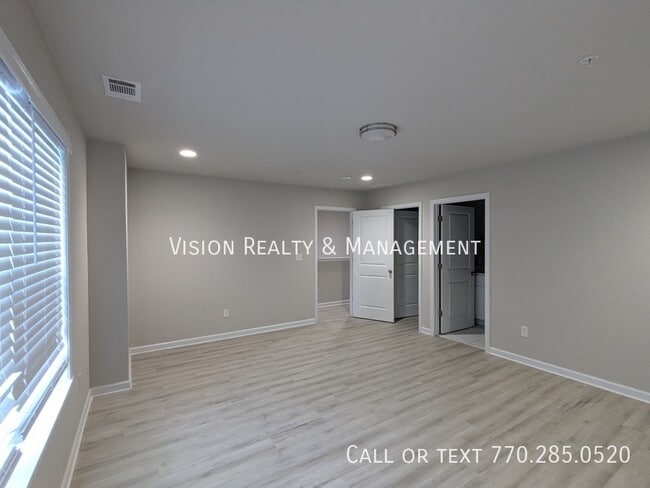 Building Photo - 8334 Triple Crown Dr