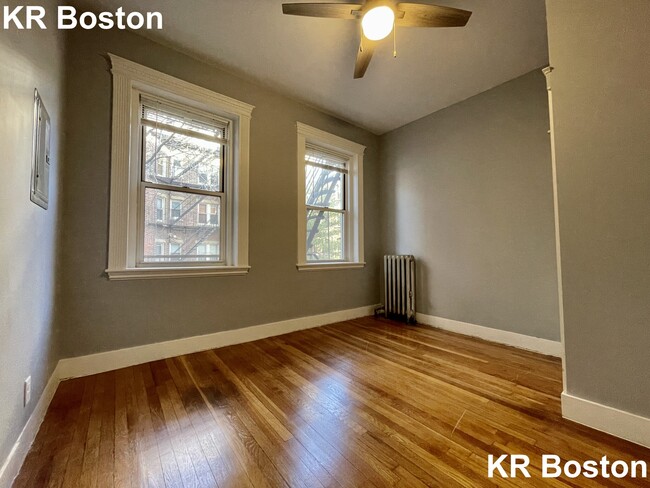 Building Photo - 60 Fenway