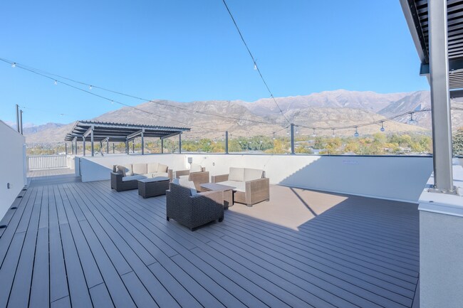 Building Photo - 67 S Main St