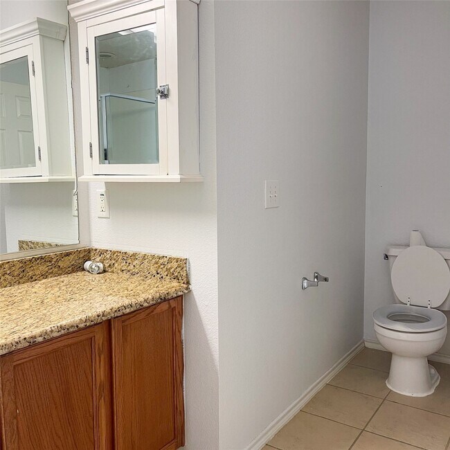 Building Photo - 14927 Sugar Sweet Dr