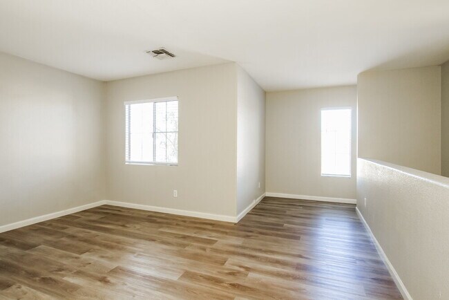 Building Photo - 8345 W Hughes Dr