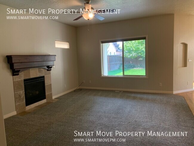 Building Photo - 687 W Laughton Dr