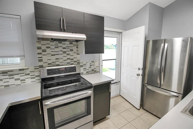 Building Photo - 12714 Summer Mill Dr