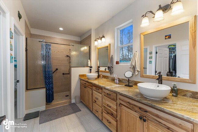 Building Photo - 4051 E Birch View Dr