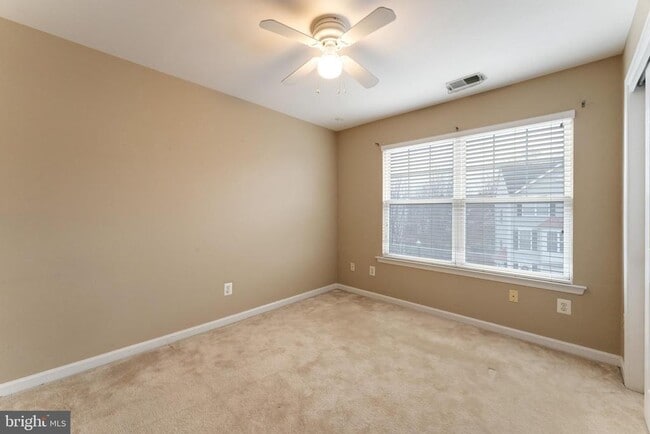 Building Photo - 43792 Sunset Terrace