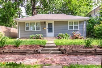 Building Photo - 1022 Humboldt St