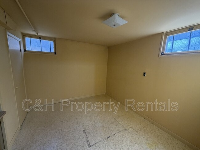 Building Photo - 1126 Lendel Ln