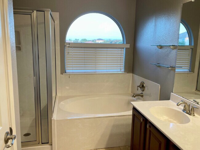Building Photo - Charming 4-Bedroom Home in South Austin’s ...