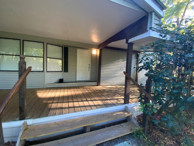 Building Photo - 6253 SR 240